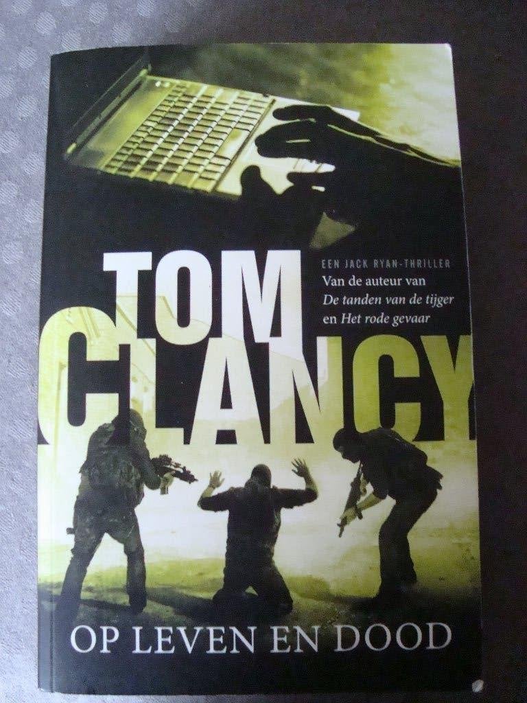 Tom clancy - op leven en dood, Ophalen of Verzenden, Zo goed als nieuw