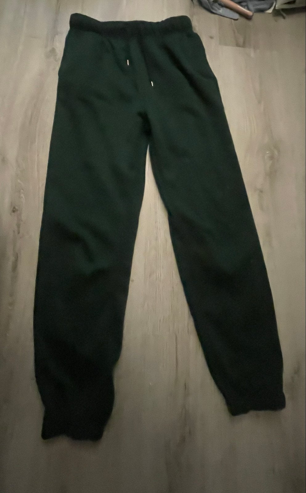 Donkergroene joggingbroek, Maat 38/40 (M), Ophalen of Verzenden, Zo goed als nieuw, Lang