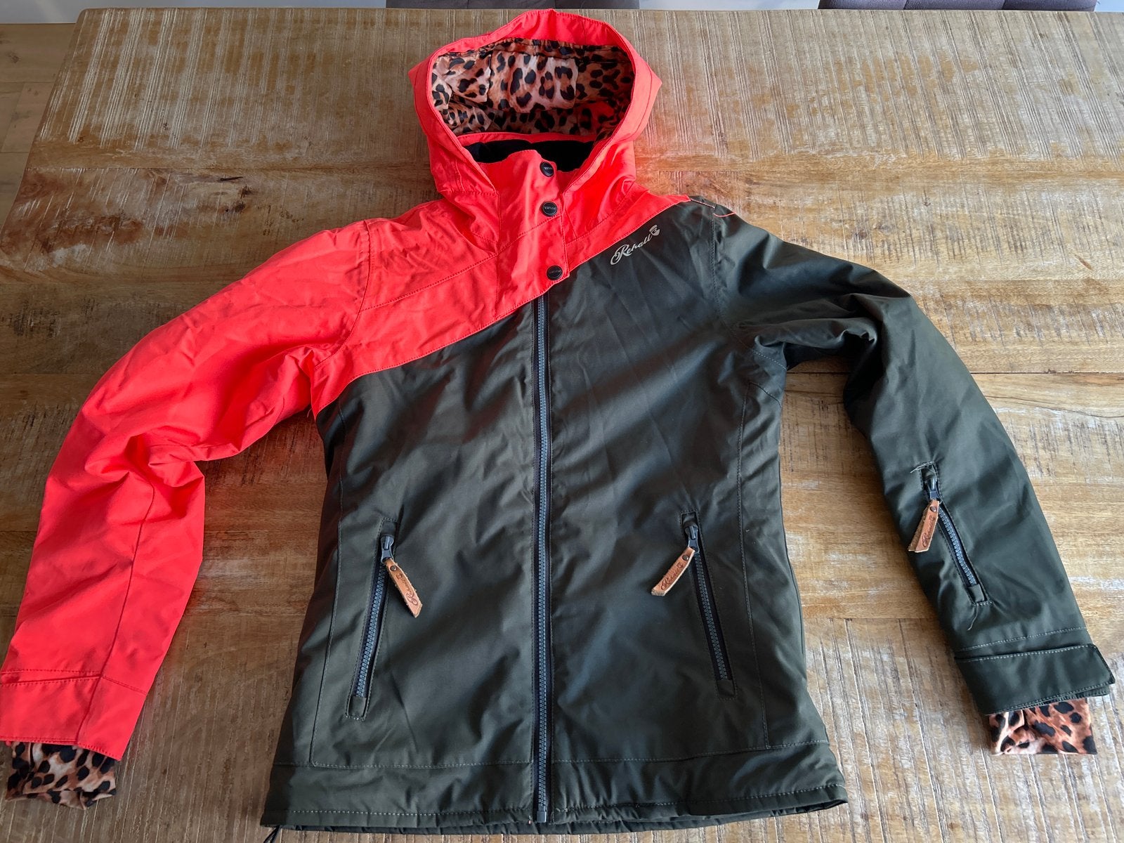 Rehall ski-jas maat 164 met panterprint, Ophalen, Zo goed als nieuw, Maat 34 (XS) of kleiner, Jack