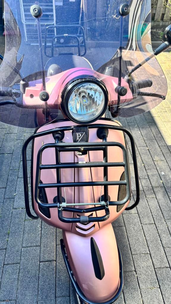 Vespa primavera roze 2017, Ophalen, Gebruikt, Benzine, Vespa
