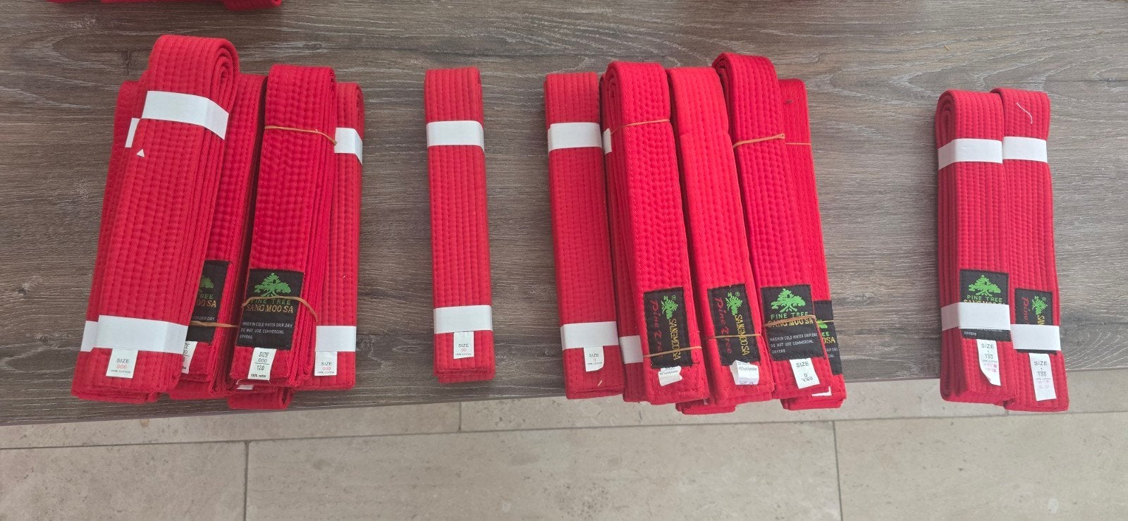 Nieuwe Rode Banden voor Vechtsport - Diverse Maten, Sport en Fitness, Vechtsporten en Zelfverdediging, Ophalen of Verzenden, Nieuw