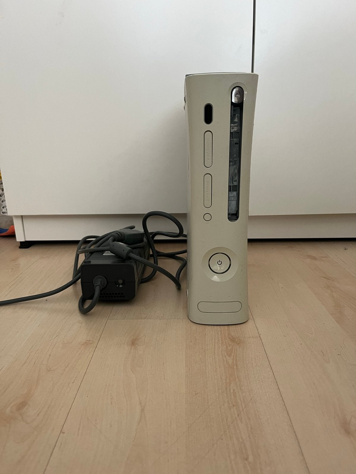 Xbox 360 met controller, 60GB HDD en 7 games, Ophalen, Online, Gebruikt, Vanaf 18 jaar