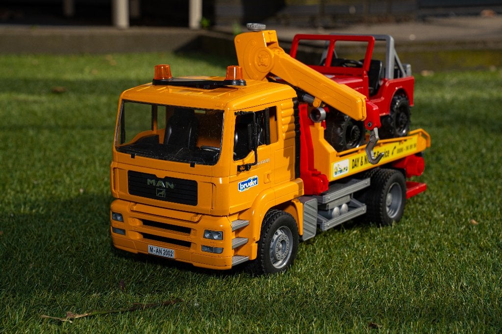 Bruder Sleepdienst MAN TGA + JEEP - Bruder 2750, Kinderen en Baby's, Speelgoed | Speelgoedvoertuigen, Ophalen, Gebruikt