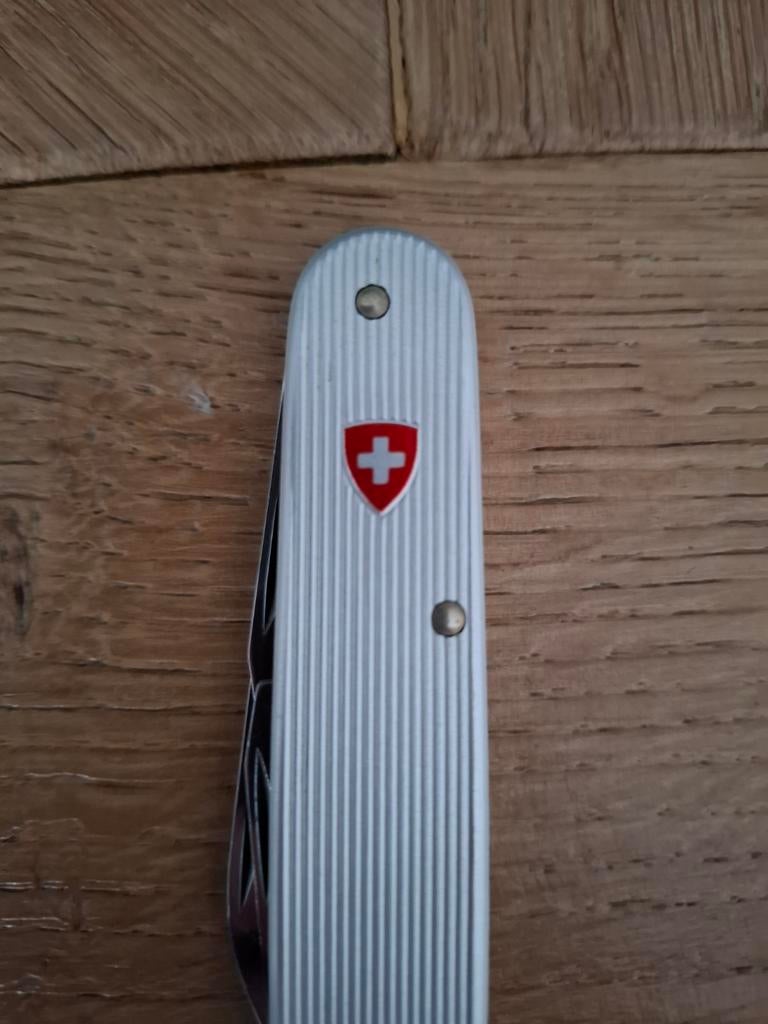 Victorinox Cadet Alox mes zakmes, Caravans en Kamperen, Ophalen of Verzenden, Zo goed als nieuw