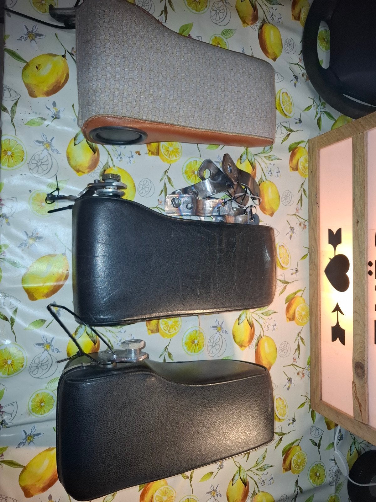 Mercedes W123 armsteunen incl. beugel (ook los te koop), Ophalen of Verzenden, Gebruikt, Mercedes-Benz
