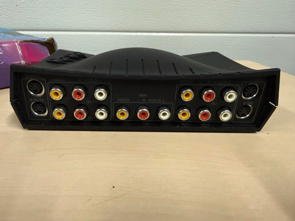 HQ AV Switch 5 - Audio/Video Selector, Ophalen of Verzenden, Nieuw