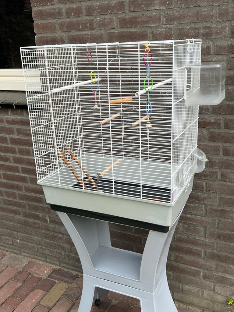Vogelkooi op standaard, Ophalen of Verzenden, Zo goed als nieuw, Metaal, Vogelkooi