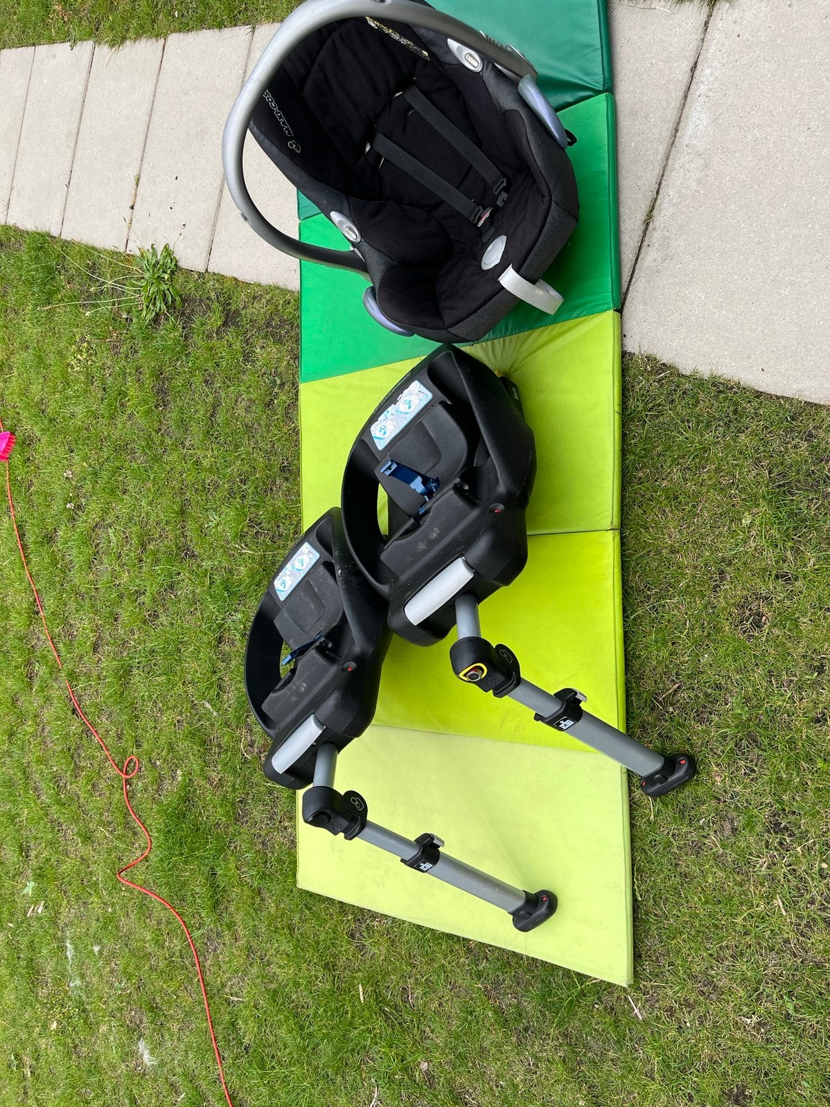 Maxi Cosi set met 1x EasyFix (ISO) en 1x Easy Base, Kinderen en Baby's, Autostoeltjes, Gebruikt, Maxi-Cosi, 0 t/m 13 kg, Autogordel of Isofix