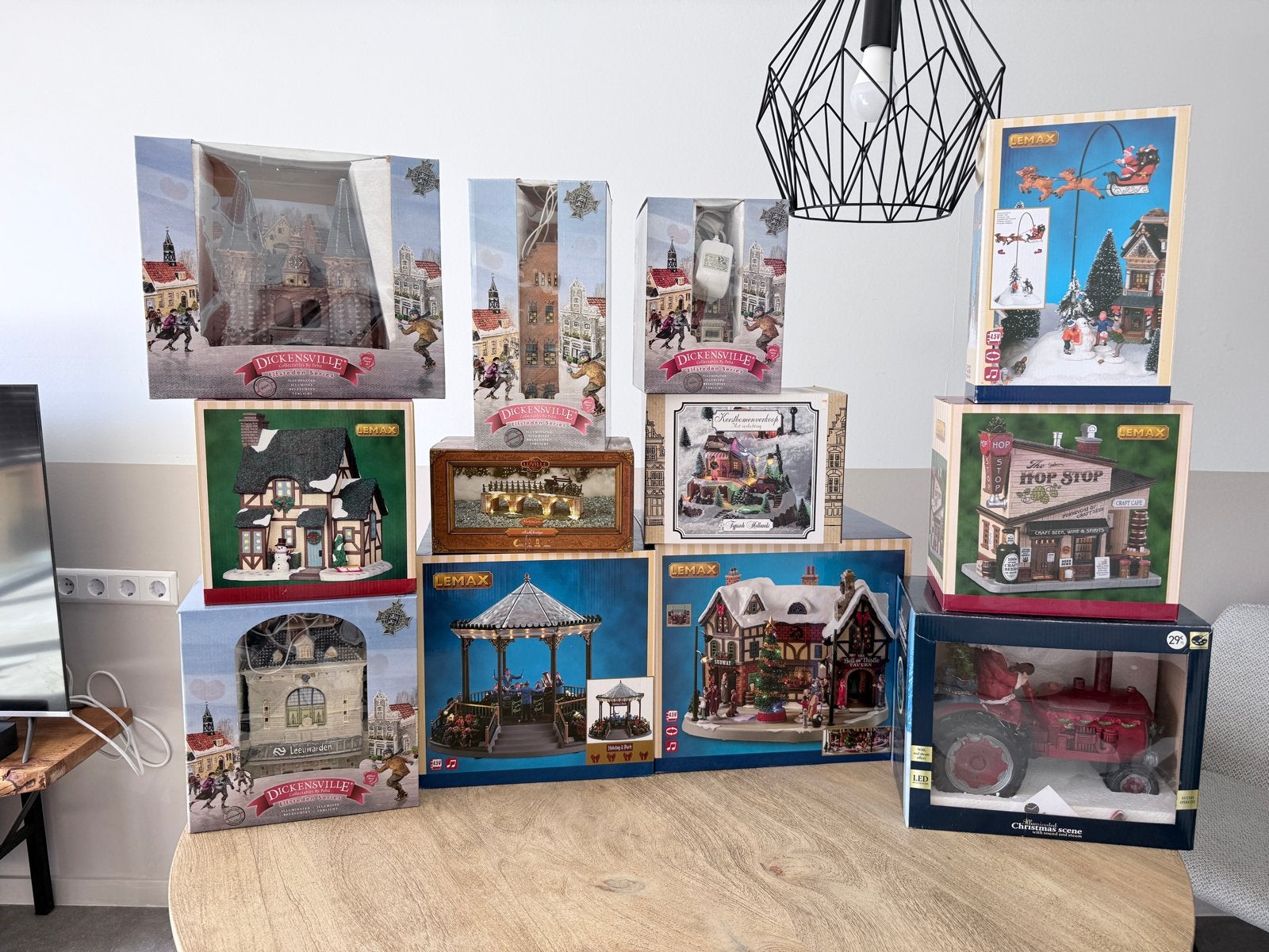Diverse kerstdorp onderdelen., Ophalen of Verzenden, Zo goed als nieuw