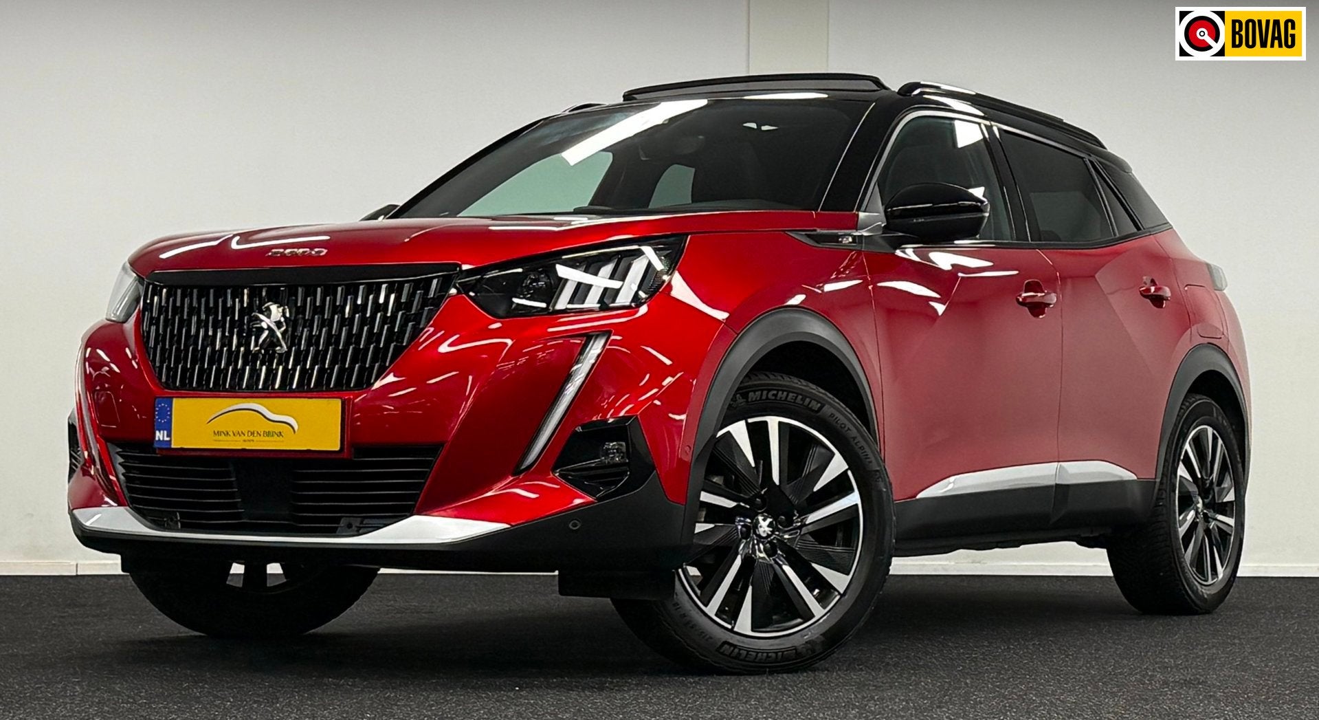 Peugeot 2008 1.2 PureTech GT-Line*155PK*NweDbriem*Panodak*Tr, Auto's, Gebruikt, Zwart, 1199 cc, 155 pk