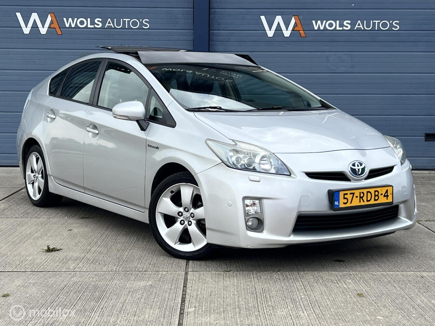 Toyota Prius 1.8 Dynamic Business / DEALER ONDERH / CARPLAY!, Auto's, 136 pk, Gebruikt, Zwart, 4 cilinders