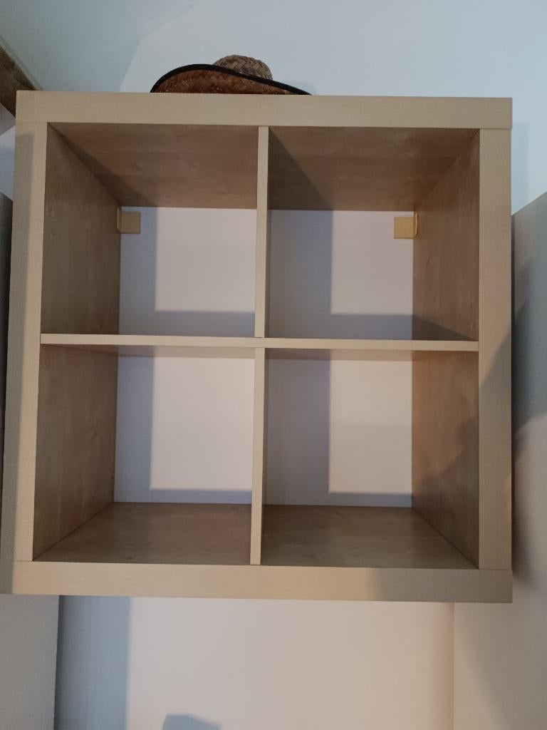 ikea kastje beige / lichte hout kleur, Ophalen, Zo goed als nieuw