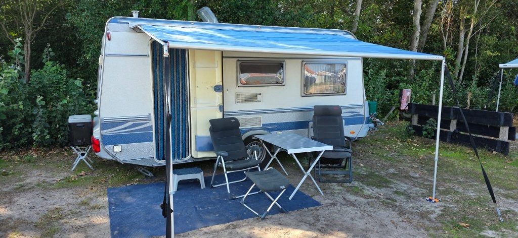 Fendt Saphir 450 QB met mover, zakluifel en fietsdrager, Caravans en Kamperen, Caravans, Dwarsbed, Treinzit, 750 - 1000 kg, Tot en met 4
