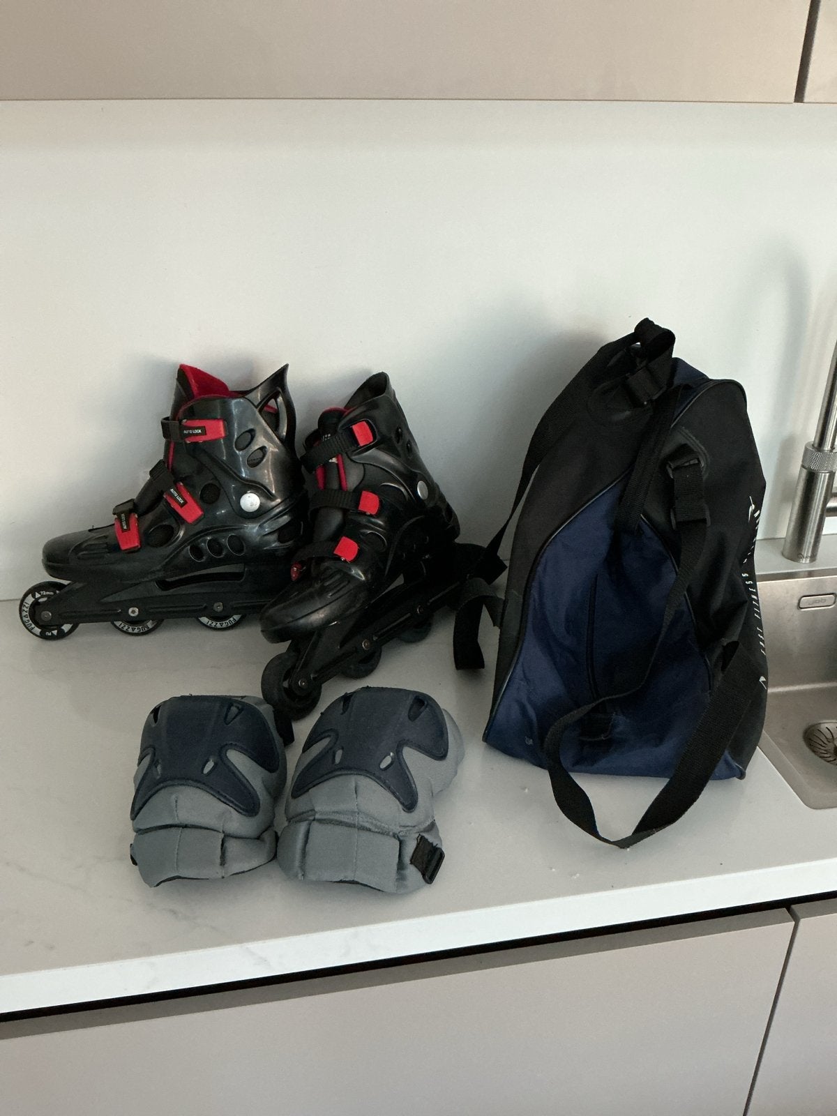 Inline skates met bescherming en tas - Maat 45, Overige merken, Gebruikt, Heren, Ophalen of Verzenden