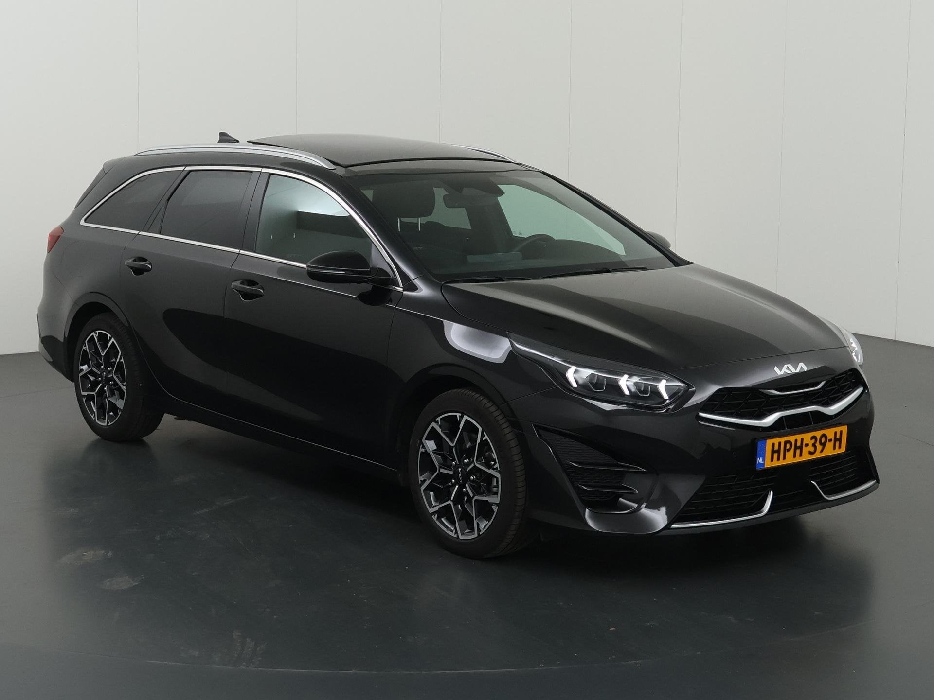 Foto 23 van Kia Ceed Sportswagon 1.5 T-GDi GT-Line | Panoramadak | Matri