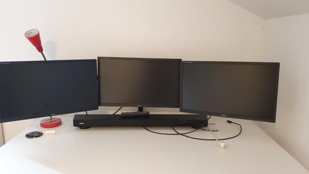 3 maal IIyama E2483HS met momitorarm, Computers en Software, Monitoren, HDMI, IPS, Ophalen of Verzenden, Zo goed als nieuw