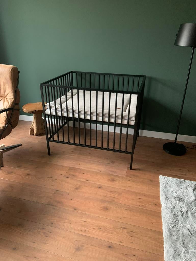 Babybox  + Matras + boxkleed, Kinderen en Baby's, Boxen, Ophalen, Gebruikt, Vierkant, In hoogte verstelbaar