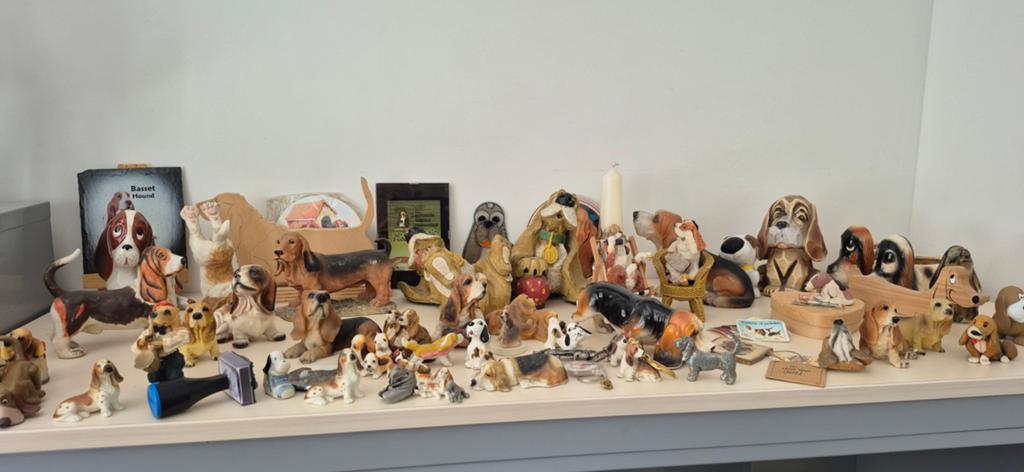 Grote verzameling Basset Hound beeldjes en figuren, Verzamelen, Ophalen of Verzenden