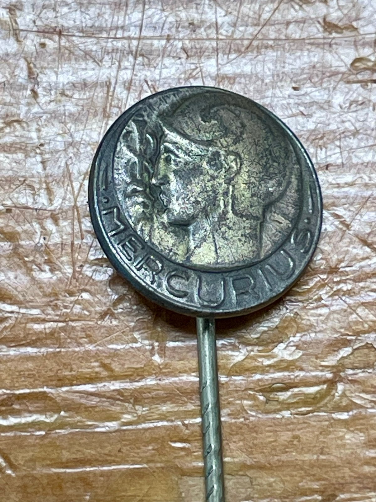 Vintage reversspeld Mercurius - Antiek verzamelobject, Ophalen of Verzenden, Gebruikt, Overige onderwerpen, Speldje of Pin
