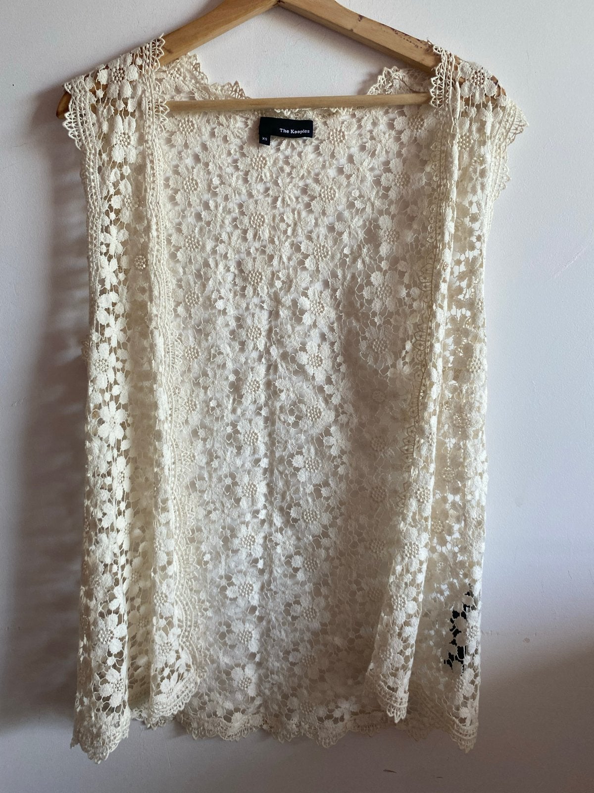 The Kooples Crèmekleurig Kanten Vestje - Maat XS, Verzenden, Beige, Nieuw, Zonder mouw