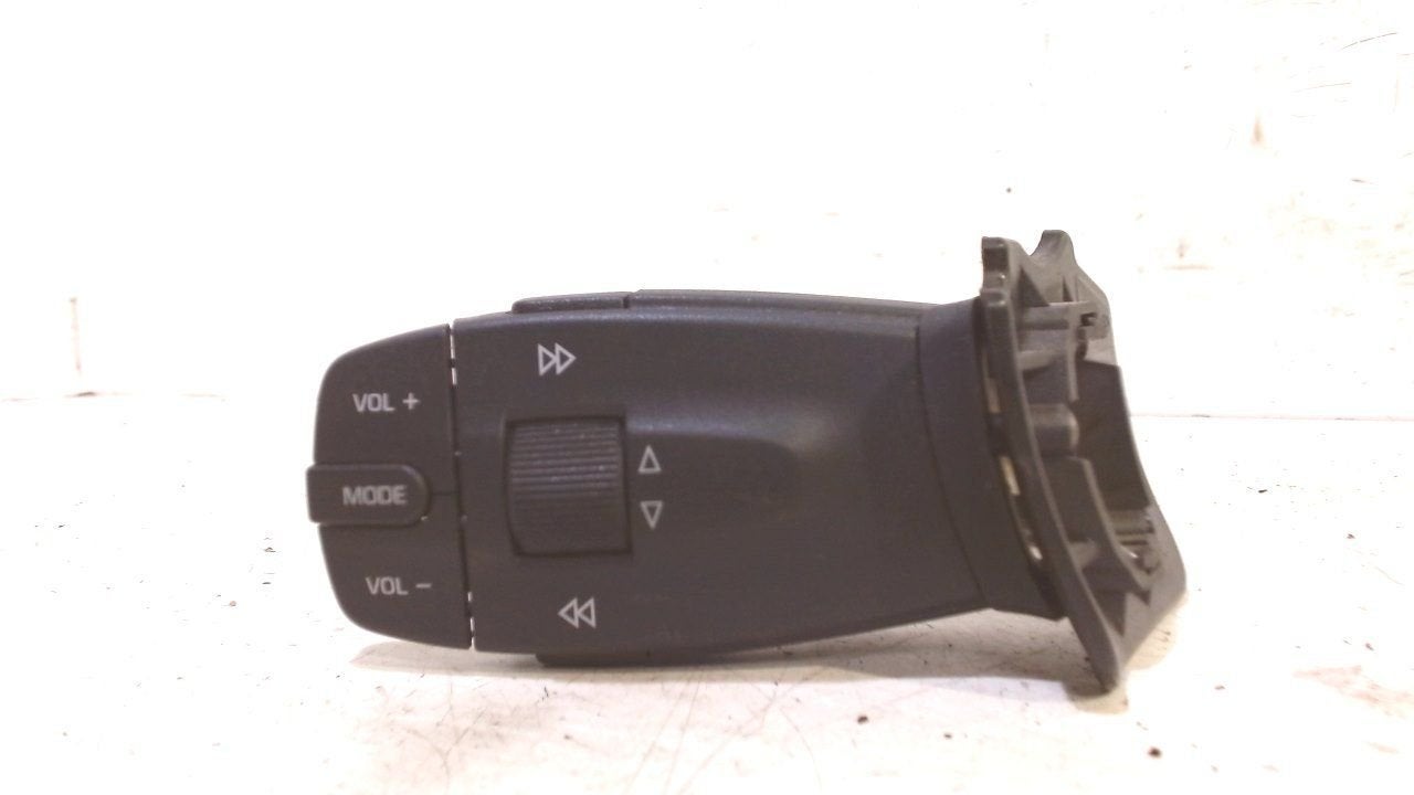 Radio bediening Seat Ibiza, Auto diversen, Autoradio's, Ophalen of Verzenden, Van der Ven Autorecycling B.V., Onderdelen@venauto.nl