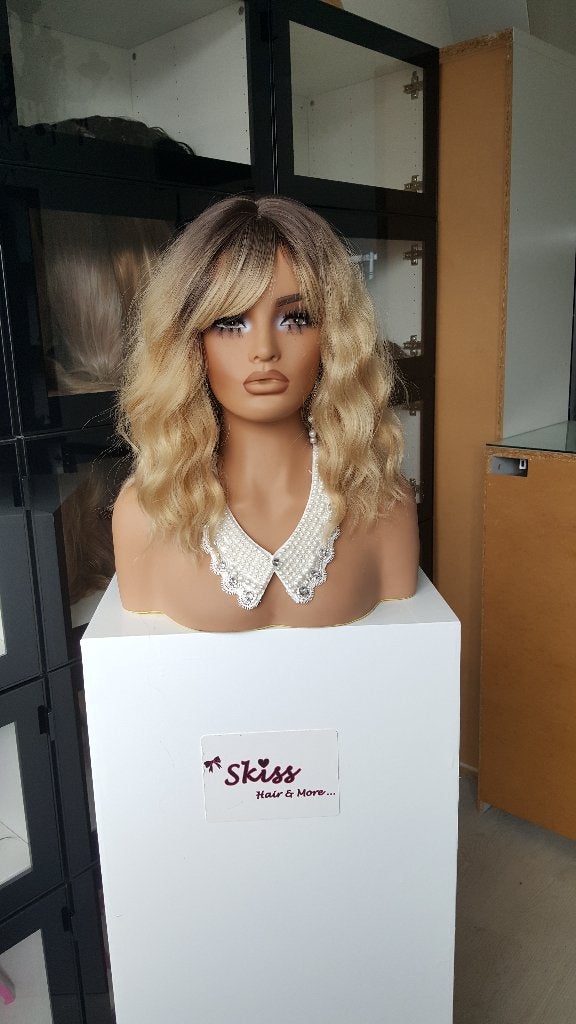 Pruik Pony/Lok: Uitgroei / Gemêleerd blond - Bob model krul, Ophalen of Verzenden, Nieuw, Pruik of Haarverlenging
