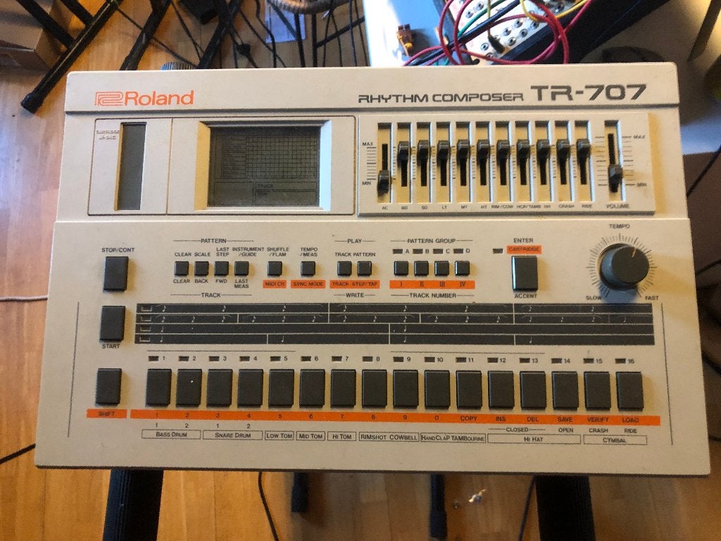 Roland TR-707 Rhythm Composer met adapter, Muziek en Instrumenten, Ophalen of Verzenden, Gebruikt, Roland