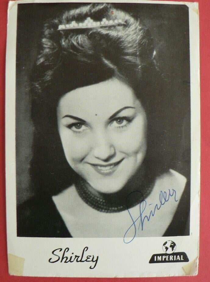 Ansichtkaart met originele handtekening SHIRLEY Zwerus (1959, Ophalen of Verzenden, Zo goed als nieuw, Foto of Kaart, Gesigneerd