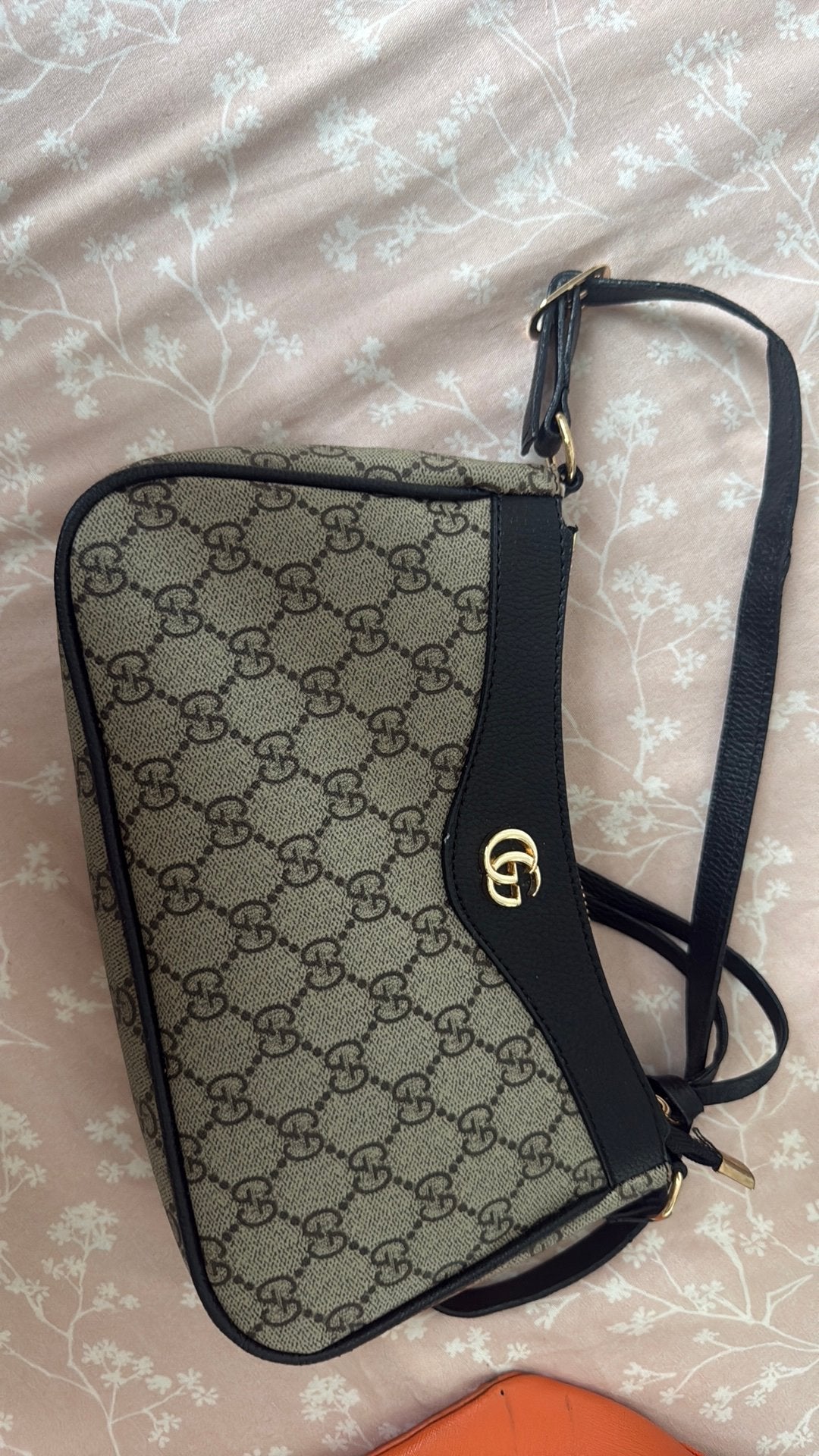 Gucci tas zwart, Sieraden, Tassen en Uiterlijk, Tassen | Damestassen, Ophalen of Verzenden, Zo goed als nieuw, Zwart, Schoudertasje