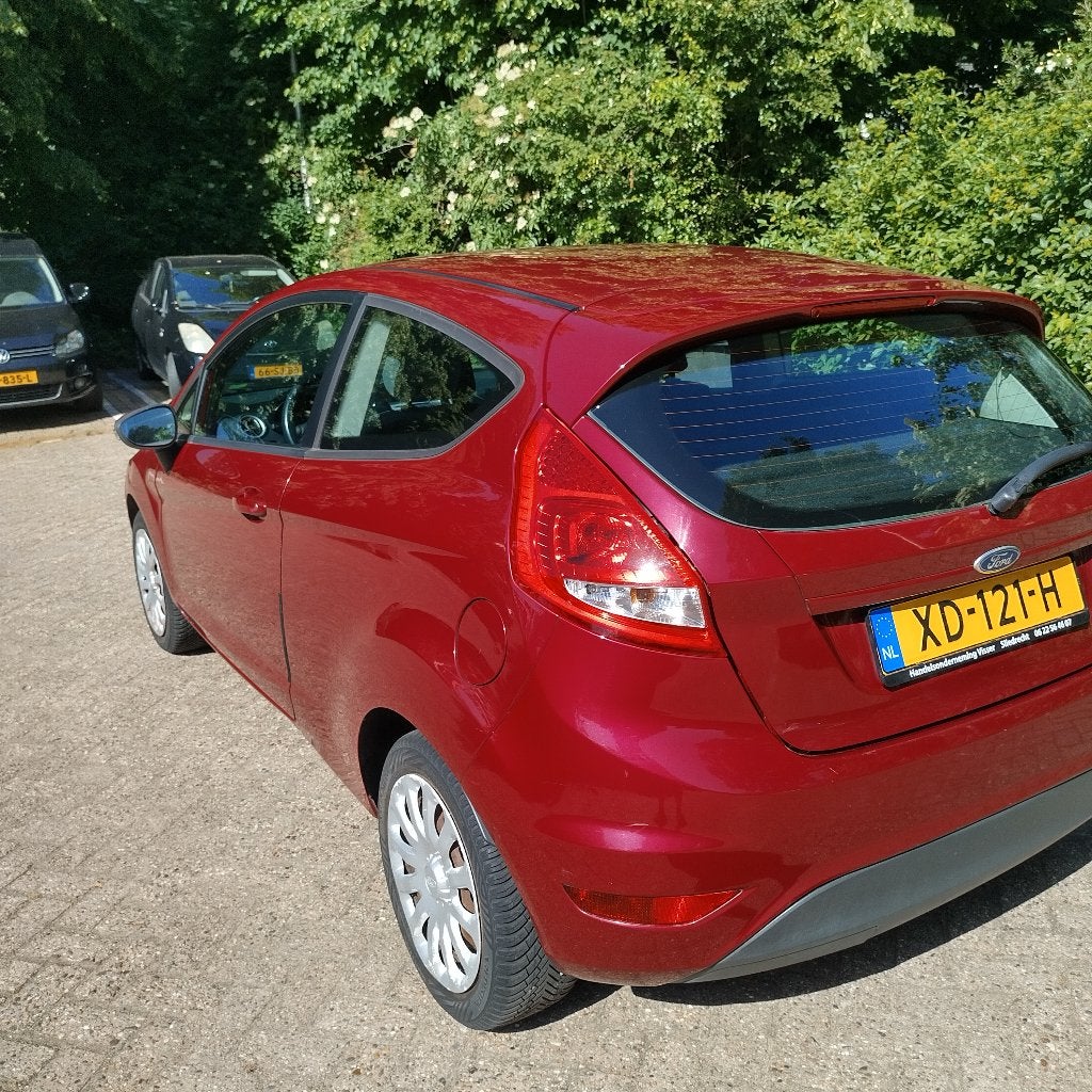 Ford Fiësta 1.25 44KW 3DR 2011 Rood Prijs 2500 Euro, Auto's, Ford, Particulier, Fiësta, ABS, Airbags, Airconditioning, Boordcomputer