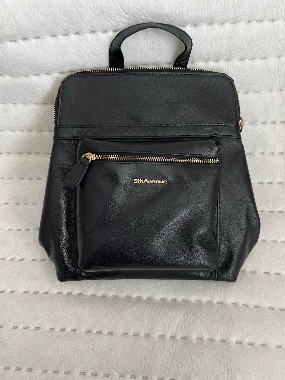 Stijlvolle Zwarte Rugzak van 5th Avenue, Overige merken, 25 tot 40 cm, Nieuw, Ophalen of Verzenden