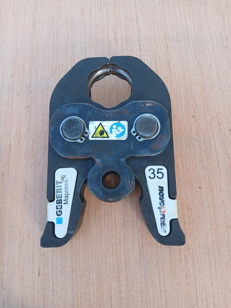 Geberit Mapress persbek M35, Ophalen