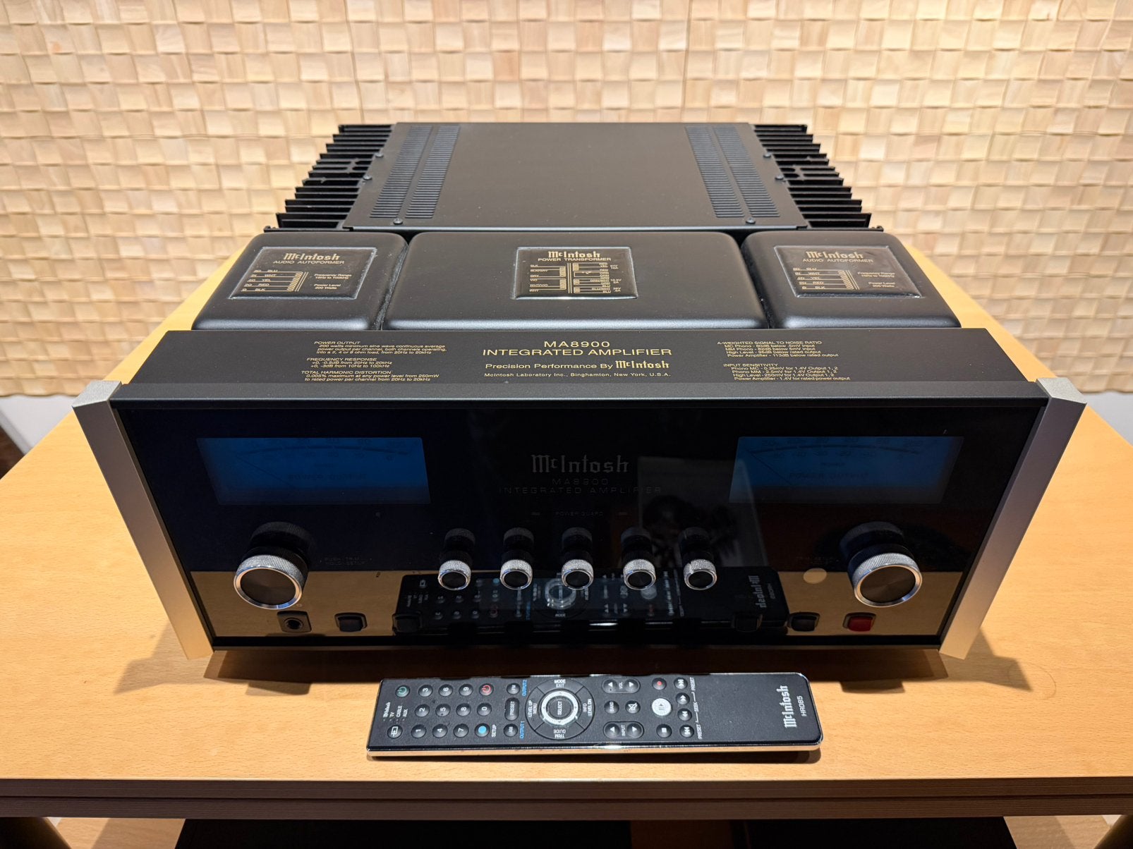 Mcintosh MA8900 - als nieuw - compleet, Amp 1, Info@mcintoshlabs.com, Zo goed als nieuw, Mcintosh