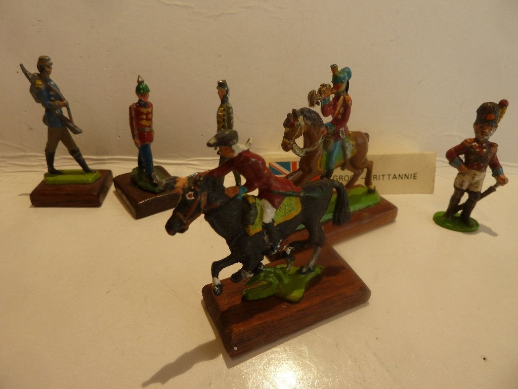 SETJE oude ENGELSE FIGUURTJES   PRIJS(je) € 5.=, Verzamelen, Ophalen of Verzenden, Zo goed als nieuw
