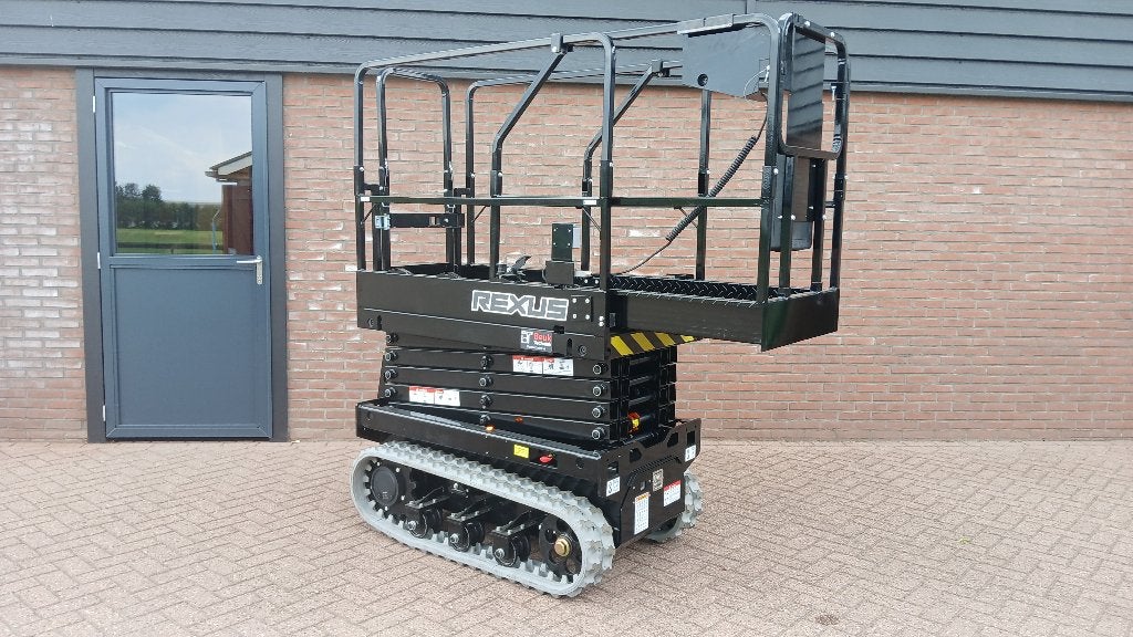 Elektrische Schaarhoogwerker 7.8m – Rups - Compact - Nieuw, Ophalen of Verzenden