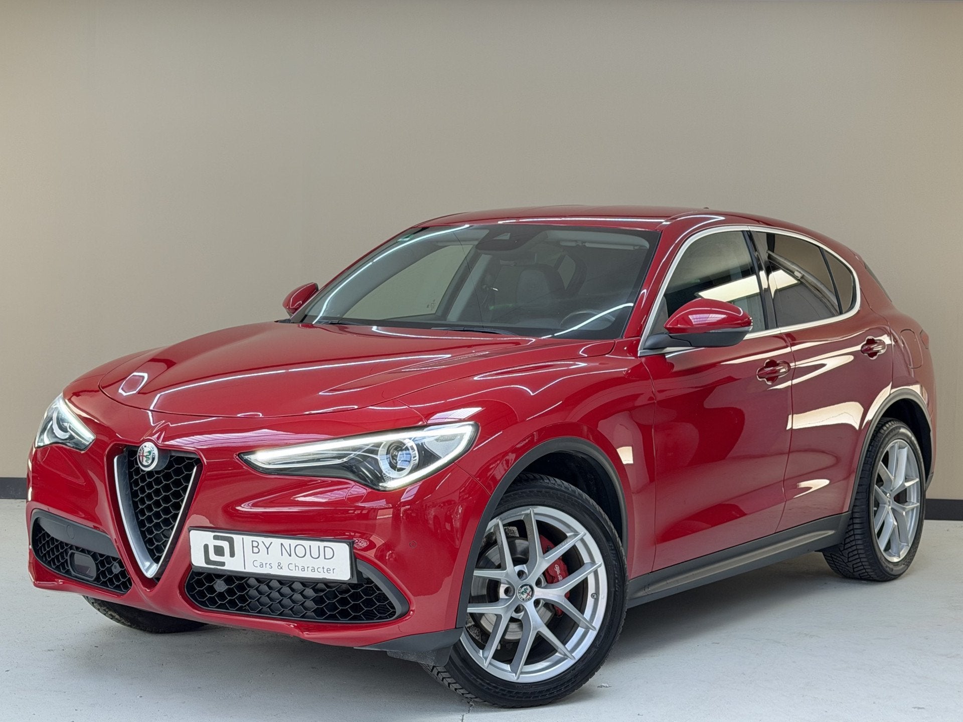 Alfa Romeo Stelvio 2.0 T AWD Super, 280Pk, 2017, 2de eigenaa, Auto's, Alfa Romeo, Automaat, Zwart, 4 cilinders, Bedrijf