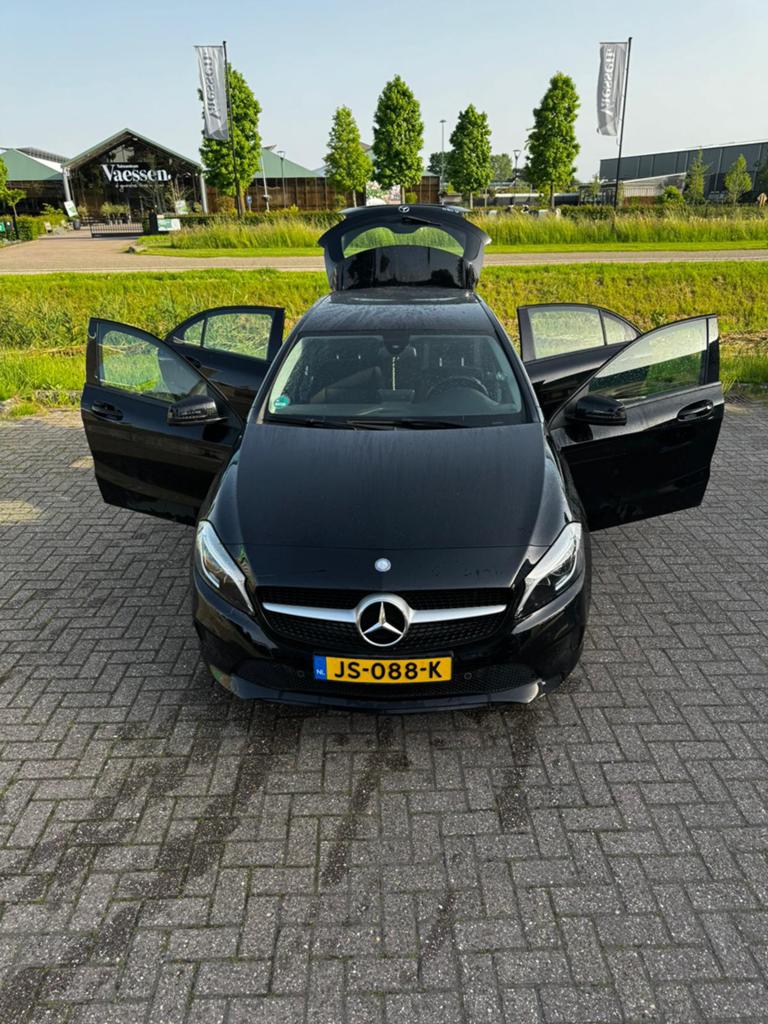 Mercedes-Benz A-Klasse 1.6 A160 2016 Zwart, Voorwielaandrijving, 4 cilinders, Zwart, Handgeschakeld