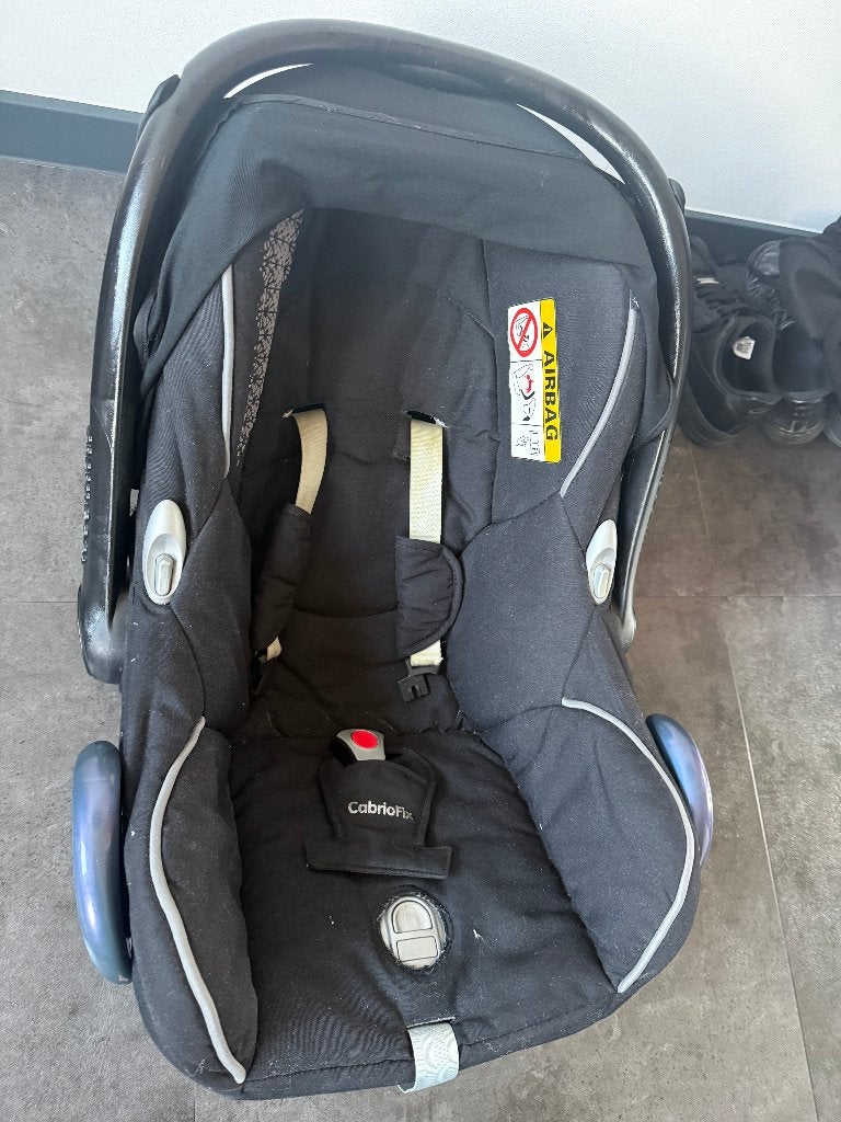 Maxicosi autostoel cabriofix inclusief zitverkleiner, Ophalen, Autogordel of Isofix, Gebruikt, 0 t/m 13 kg