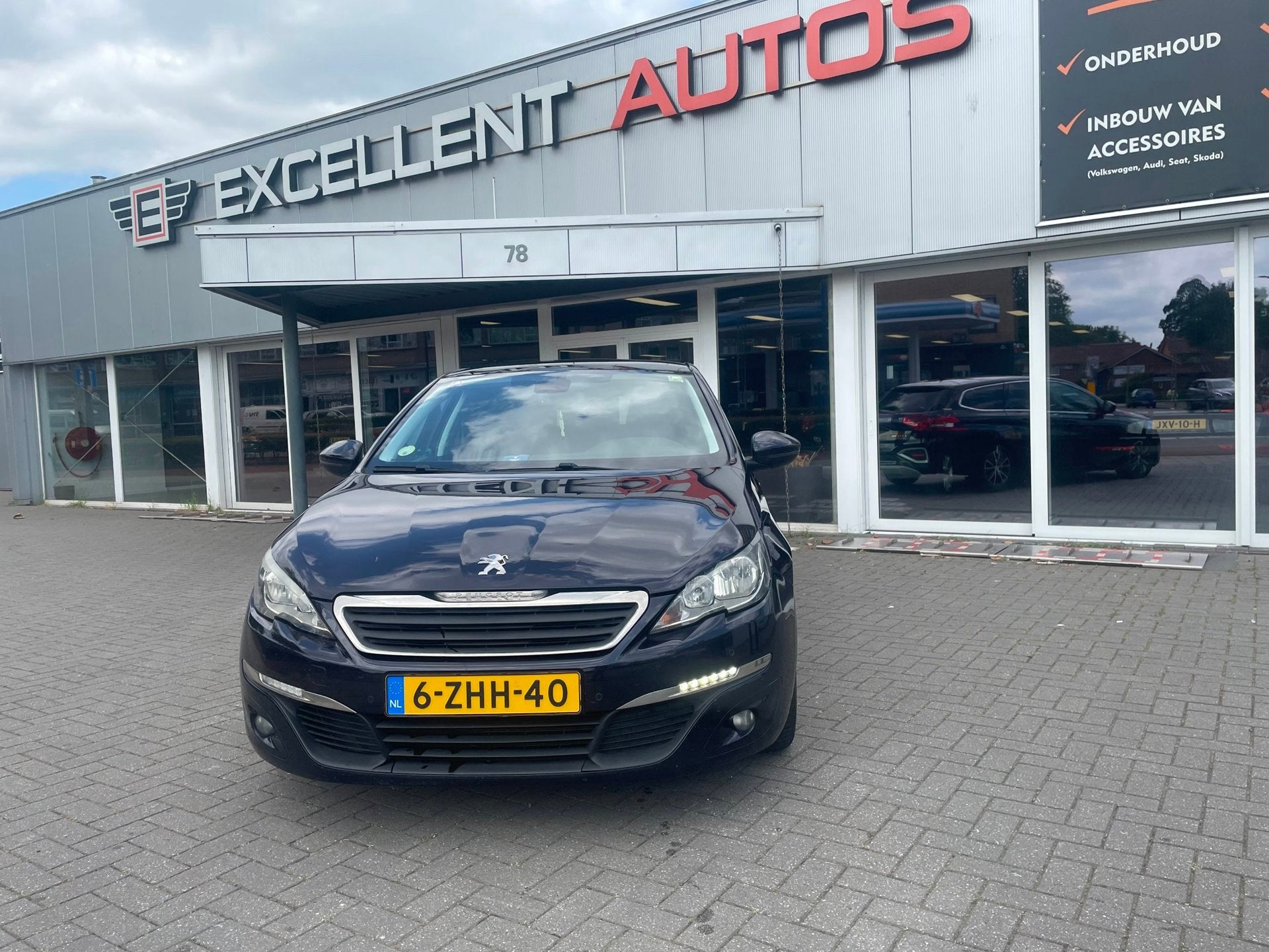 Peugeot 308 SW 1.6 BlueHDI Blue Lease Limited-Panorama dak, Auto's, Peugeot, Voorwielaandrijving, Stof, Gebruikt, 4 cilinders