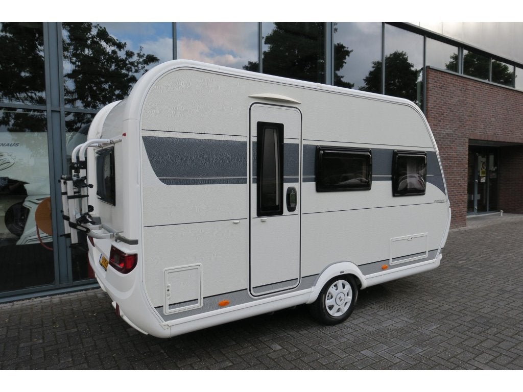 Foto 4 van Hobby On Tour 390 SF VOORTENT+FIETSENDRAGER