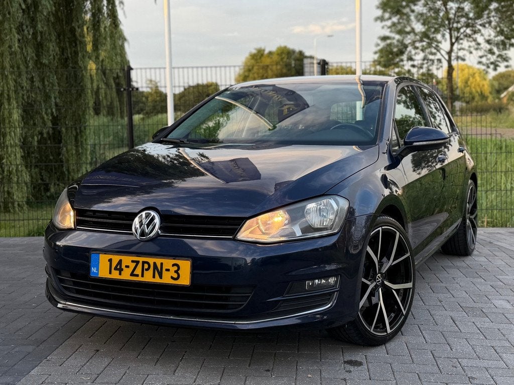 Volkswagen Golf 1.4 TSI Highline AUT / CLIMA / CRUISE / NAP, Euro 5, Stof, Gebruikt, Zwart