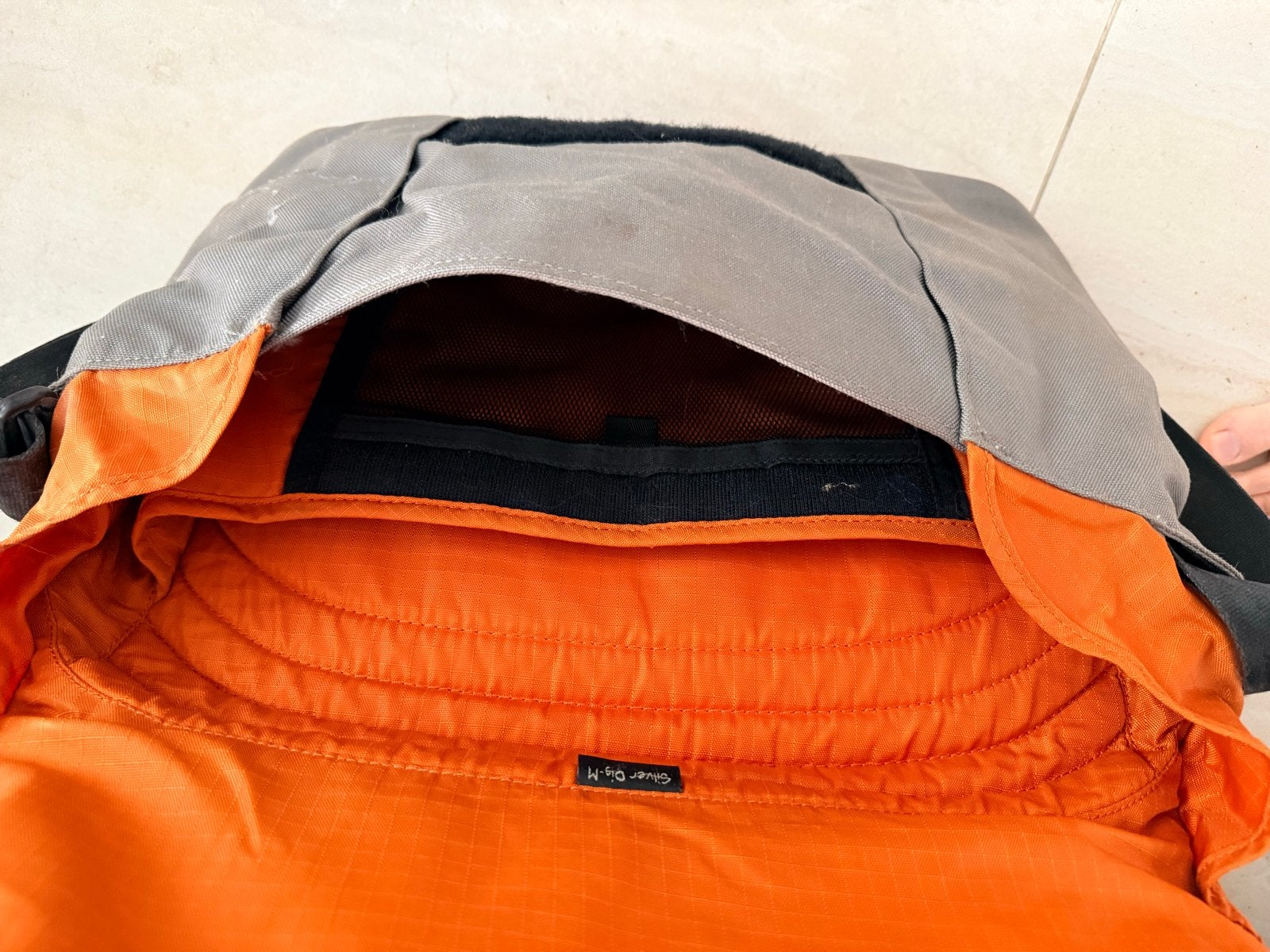 Crumpler schoudertas grijs/oranje - Gebruikt, Ophalen of Verzenden, Gebruikt, Grijs, Overige merken