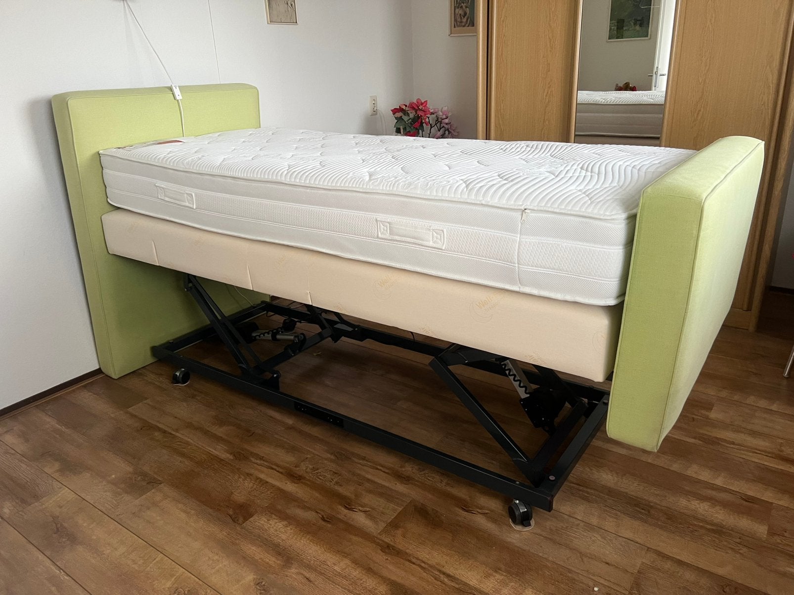 Te Koop : Elektrisch Hoog Laag Bed Levelfit Senior Boxspring, Ophalen, 90 cm, Eenpersoons, Zo goed als nieuw