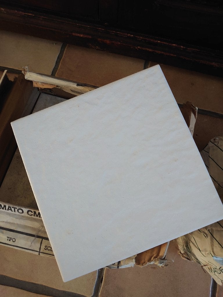 Witte mat reliëf tegel 20x20 mozaieken, Doe-het-zelf en Verbouw, Tegels, Ophalen, Zo goed als nieuw, 20 tot 40 cm, Minder dan 5 m²