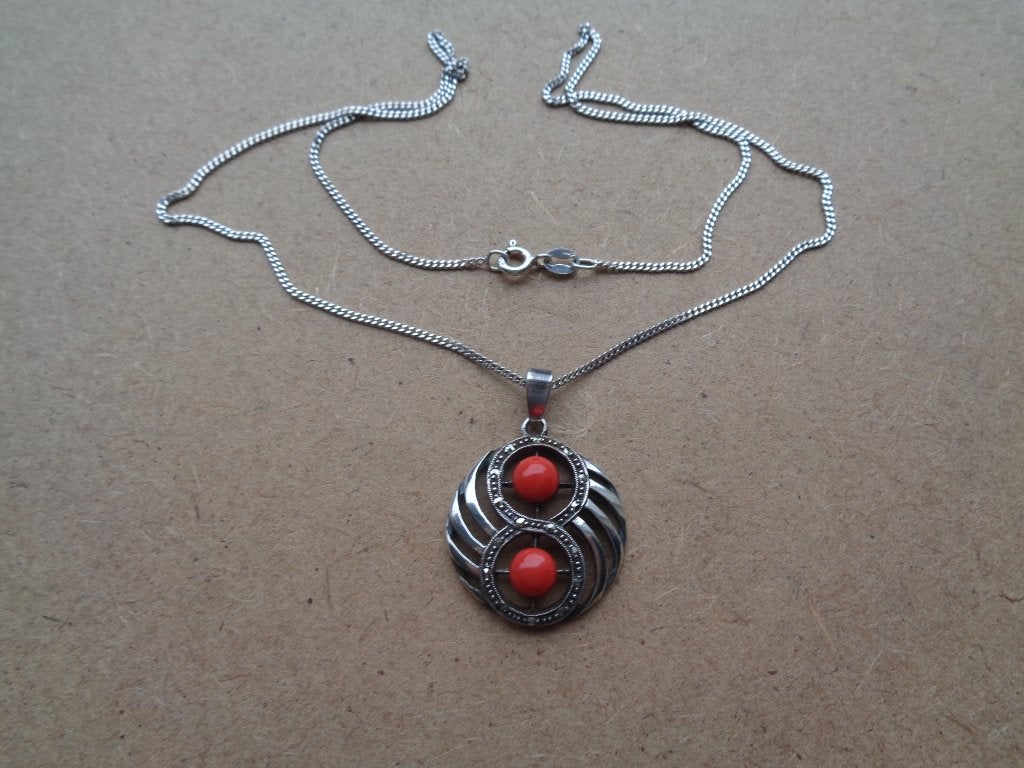 zilveren ketting met hanger met bloed rode stenen [145], Verzenden, Zo goed als nieuw, Met edelsteen, Zilver