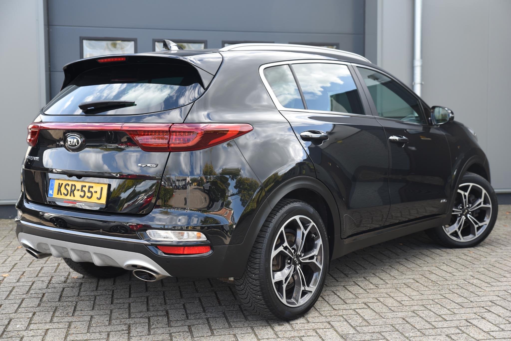 Kia Sportage 1.6 T-GDI 4WD GT-Line PlusLine PANO - JBL, Auto's, Dealer onderhouden, 4 cilinders, Zwart, Leder