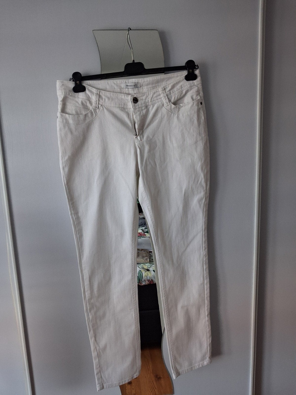 WITTE JESSICA JEANS MAAT 42