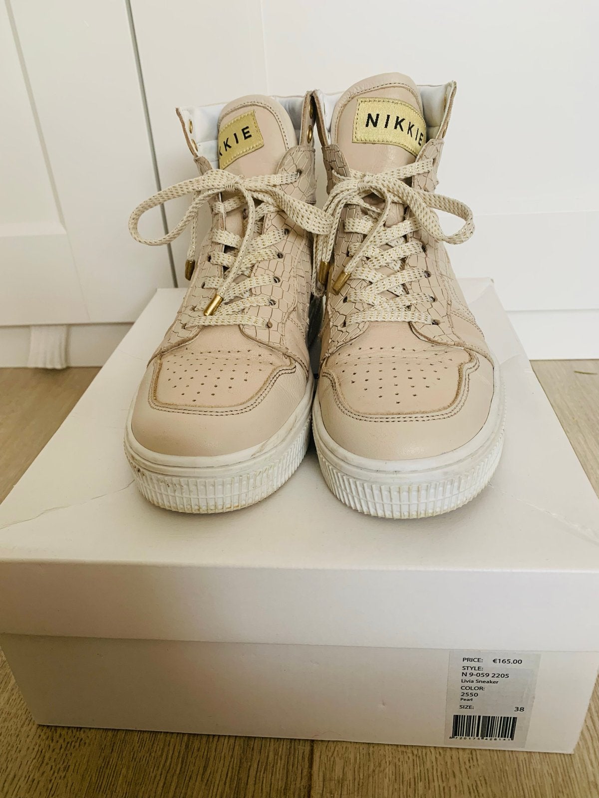Nikkie schoenen camel/poudre, maat 38 - stijlvol en goed, Kleding | Dames, Beige, Ophalen of Verzenden, Sneakers of Gympen, Zo goed als nieuw