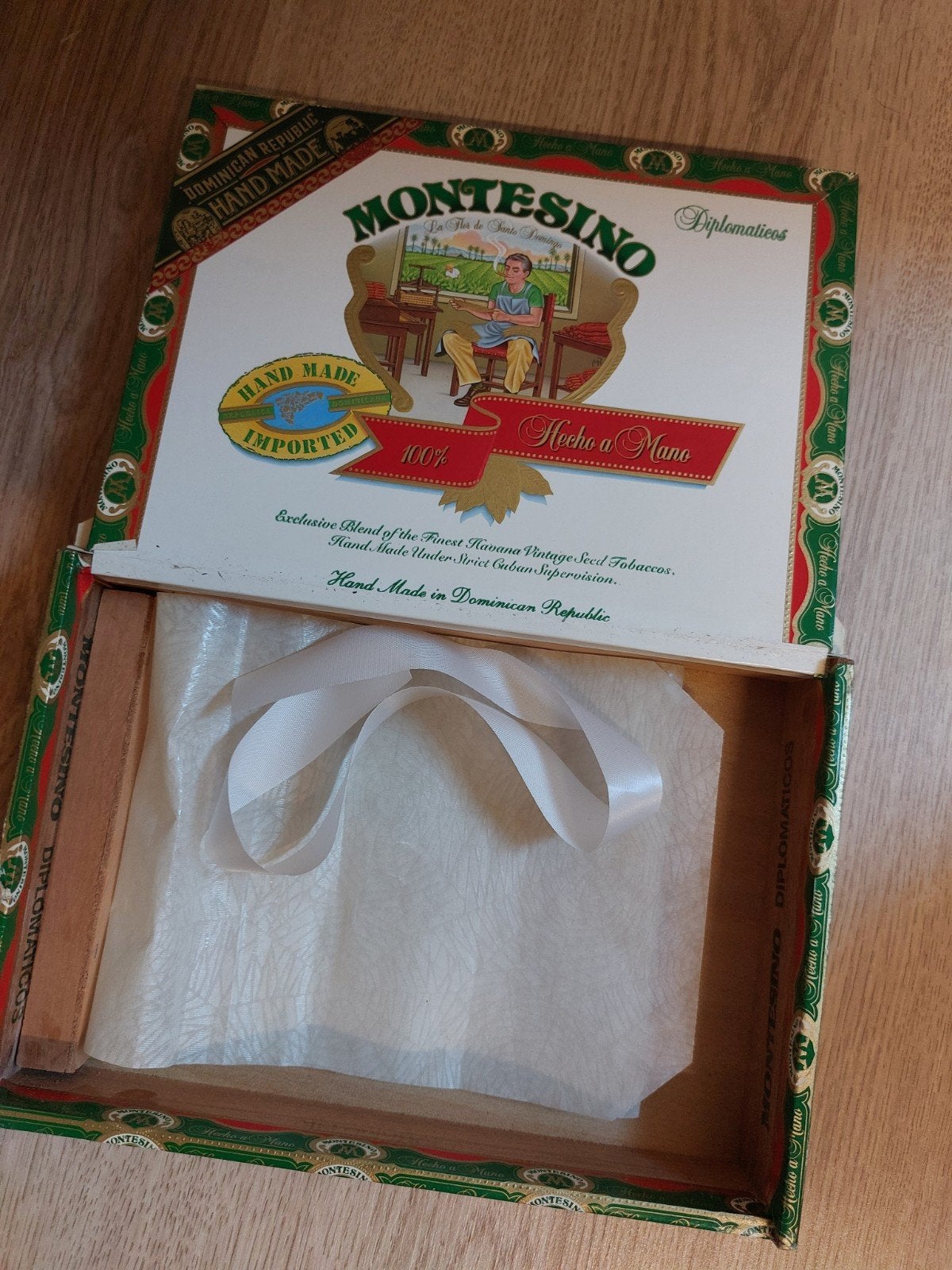 Montesino diplomaticos sigarendoos (leeg), Ophalen of Verzenden