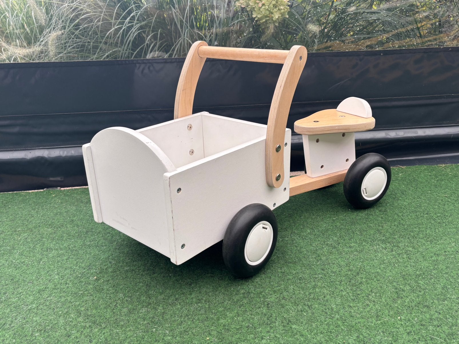 Houten loopbakfiets – wit/naturel – met speelgoedbak, Ophalen, Gebruikt